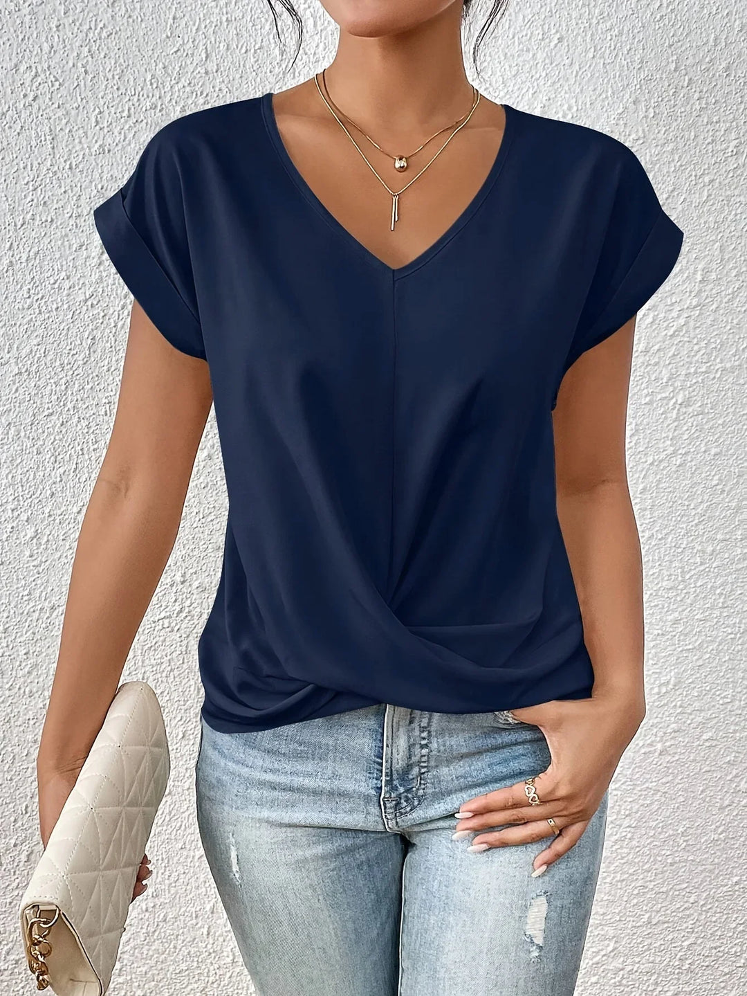 Romola™ - Stylisches T-Shirt mit bezauberndem Herzketten-Detail