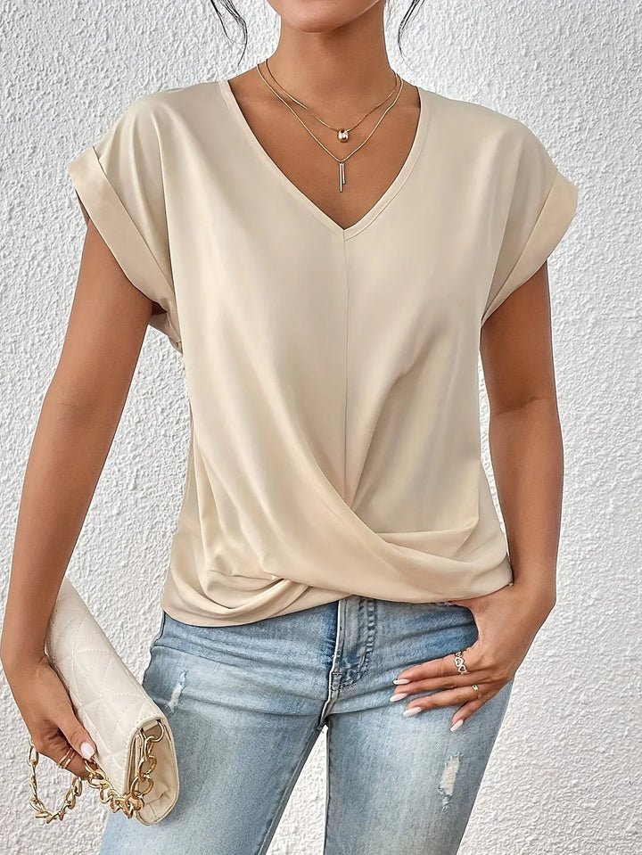 Romola™ - Stylisches T-Shirt mit bezauberndem Herzketten-Detail